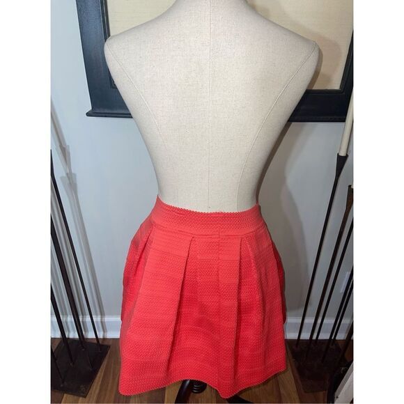 Express Skirt - Small - Picture 4 of 7